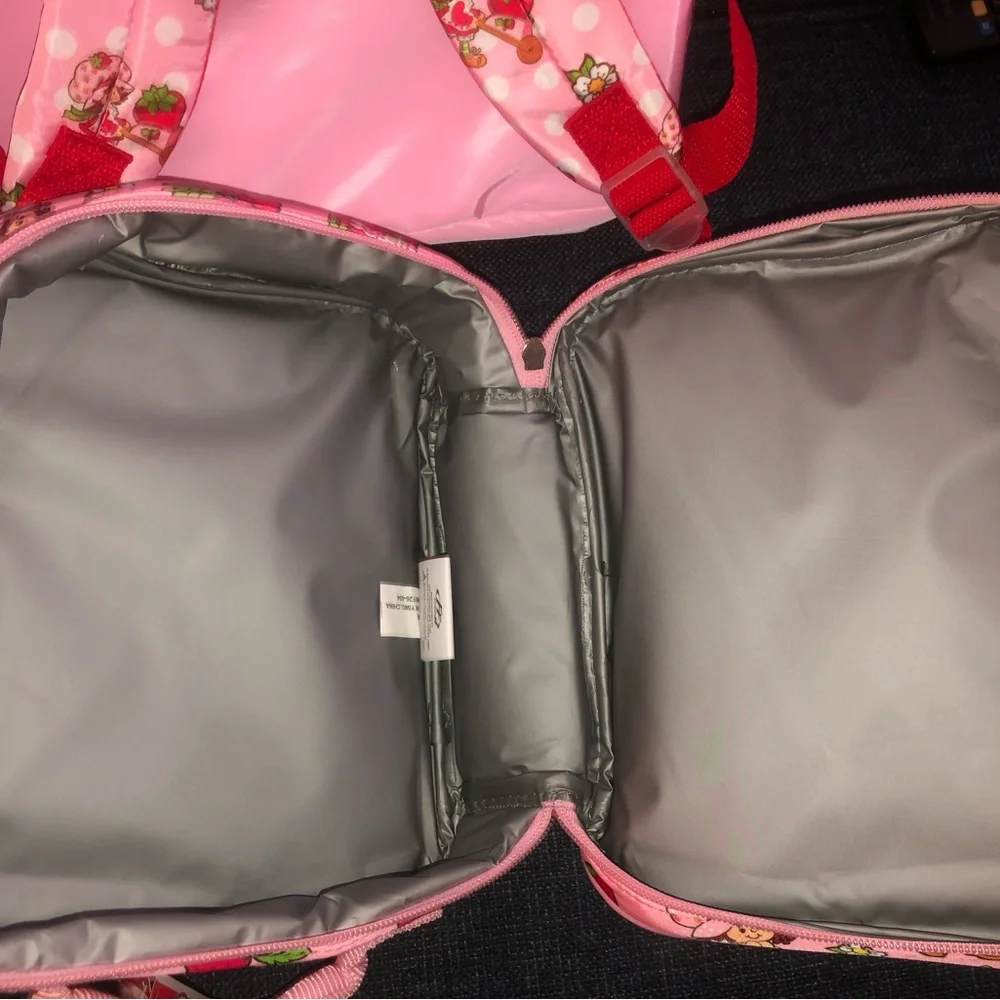 🍓 Strawberry Shortcake Backpack and Lunch Box